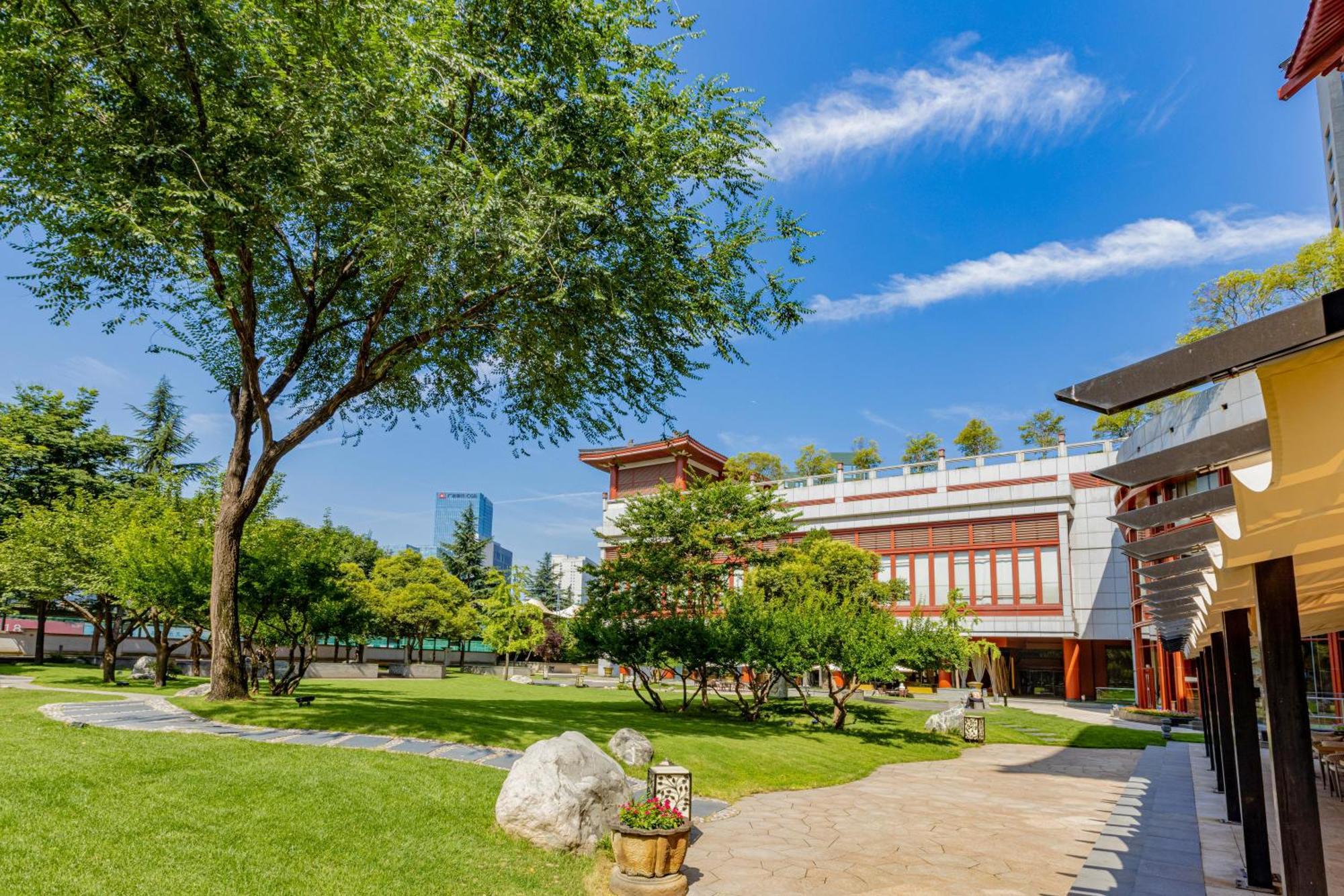 Shangri-La Xian Exterior photo