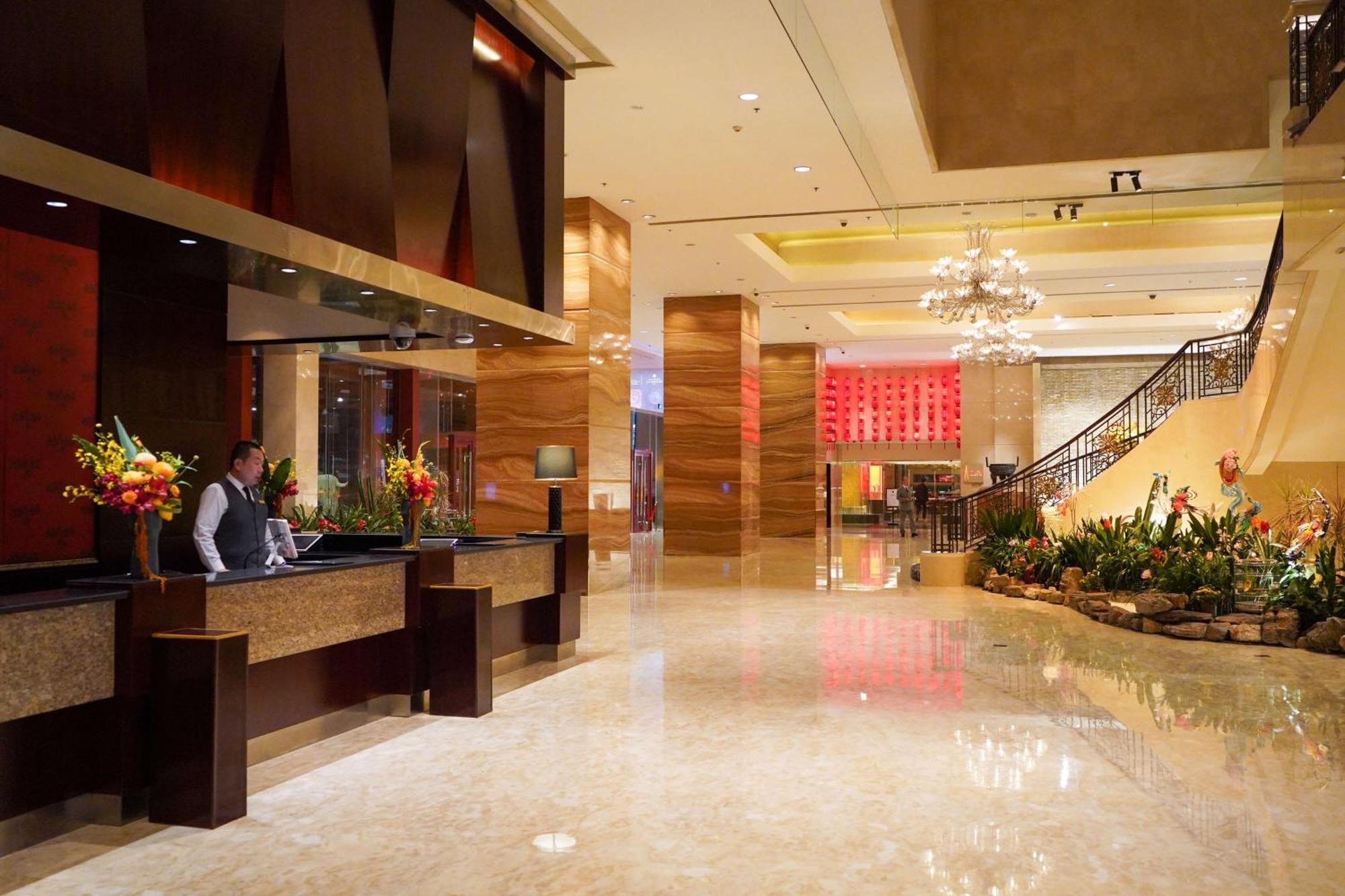 Shangri-La Xian Exterior photo